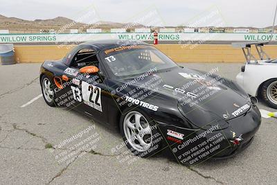 media/Jun-01-2025-CalClub SCCA (Sun) [[eae223c5dd]]/Around pit/